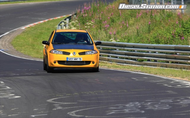 Renault 2009 Megane R26R Widescreen Picture #2 Renault 2009 Megane R26R Widescreen Picture #2