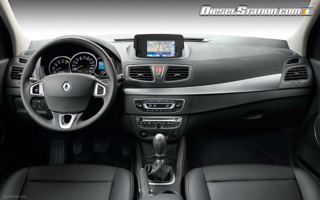 Renault 2010 Fluence Widescreen Picture #16 Renault 2010 Fluence Widescreen Picture #16