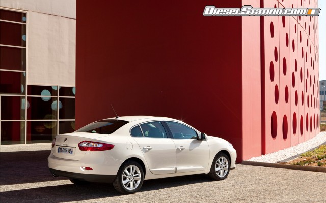 Renault Fluence 2013 Widescreen Picture #12 Renault Fluence 2013 Widescreen Picture #12
