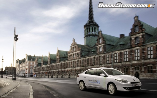 Renault Fluence ZE and Kangoo Express ZE Widescreen Picture #2 Renault Fluence ZE and Kangoo Express ZE Widescreen Picture #2