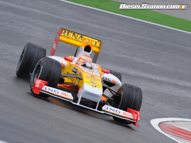 Renault ING F1 Team Unveils the R29 Picture #11 Renault ING F1 Team Unveils the R29 Picture #11