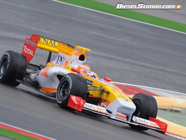 Renault ING F1 Team Unveils the R29 Picture #12 Renault ING F1 Team Unveils the R29 Picture #12