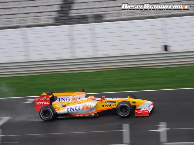 Renault ING F1 Team Unveils the R29 Picture #0 Renault ING F1 Team Unveils the R29 Picture #0