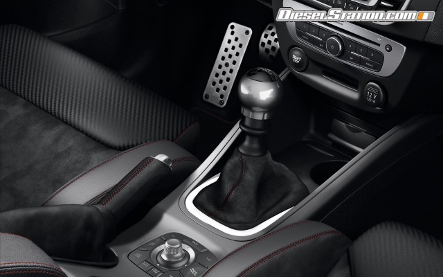 Renault Megane RS 275 Trophy 2014 Widescreen Picture #1 Renault Megane RS 275 Trophy 2014 Widescreen Picture #1