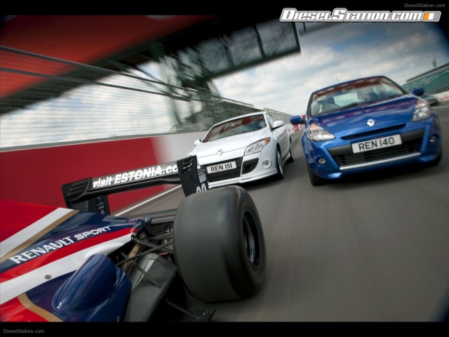 Renault Unveils New World Series Special Editions Picture #0 Renault Unveils New World Series Special Editions Picture #0