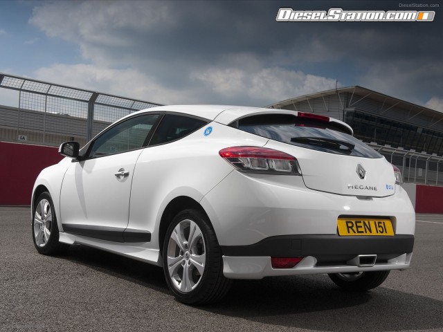 Renault Unveils New World Series Special Editions Picture #3 Renault Unveils New World Series Special Editions Picture #3