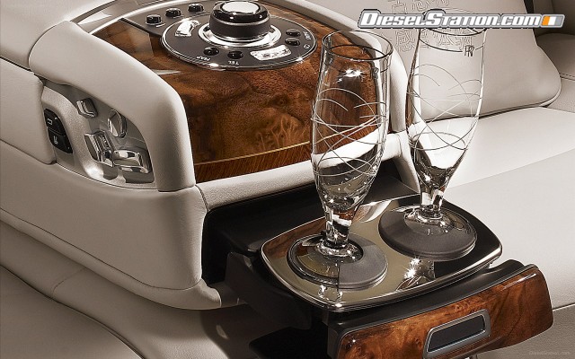 Rolls Royce Ghost Six Senses Widescreen Picture #2 Rolls Royce Ghost Six Senses Widescreen Picture #2