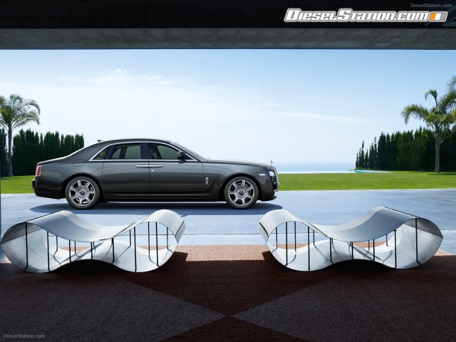 Rolls Royce Ghost in detail Picture #2 Rolls Royce Ghost in detail Picture #2