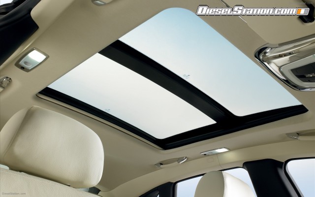 Rolls Royce Ghost in detail Widescreen Picture #14 Rolls Royce Ghost in detail Widescreen Picture #14