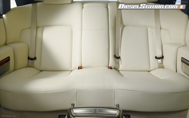 Rolls Royce Ghost in detail Widescreen Picture #69 Rolls Royce Ghost in detail Widescreen Picture #69