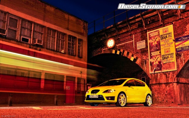 Seat Leon Cupra R 2011 Widescreen Picture #3 Seat Leon Cupra R 2011 Widescreen Picture #3