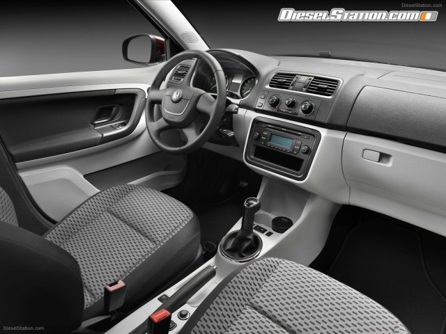 Skoda Fabia Estate 2011 Picture #2 Skoda Fabia Estate 2011 Picture #2