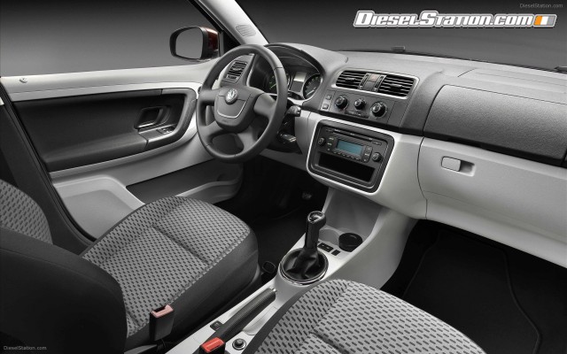 Skoda Fabia Estate 2011 Widescreen Picture #5 Skoda Fabia Estate 2011 Widescreen Picture #5