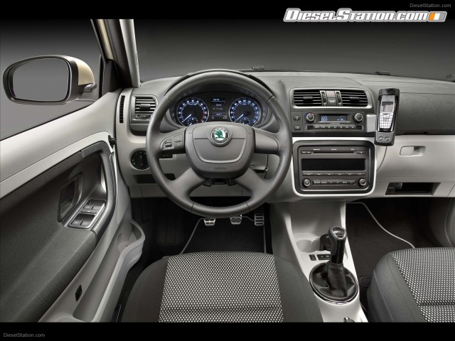Skoda Fabia Scout 2011 Picture #4 Skoda Fabia Scout 2011 Picture #4