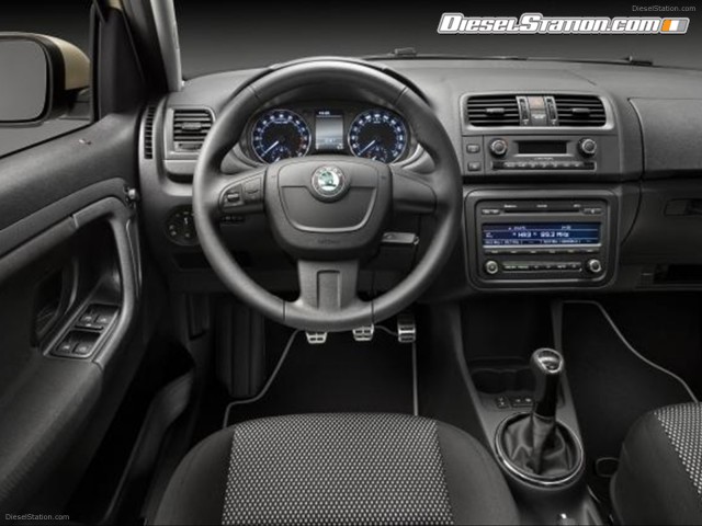 Skoda Roomster Scout 2011 Picture #8 Skoda Roomster Scout 2011 Picture #8