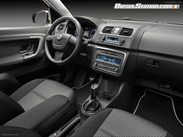 Skoda Roomster Scout 2011 Picture #5 Skoda Roomster Scout 2011 Picture #5