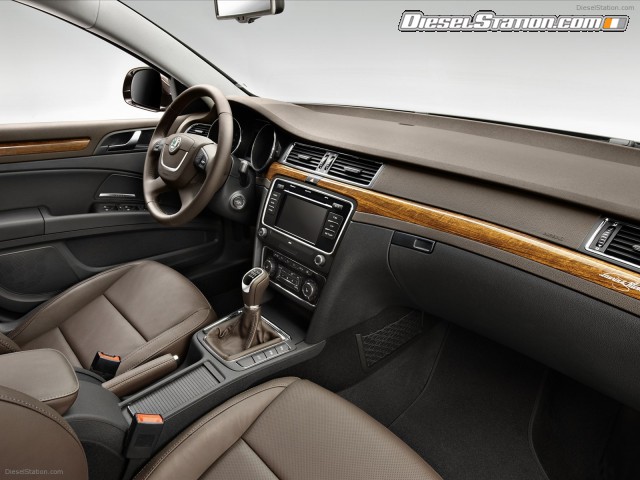 Skoda Superb Combi Laurin Klement Picture #13 Skoda Superb Combi Laurin Klement Picture #13