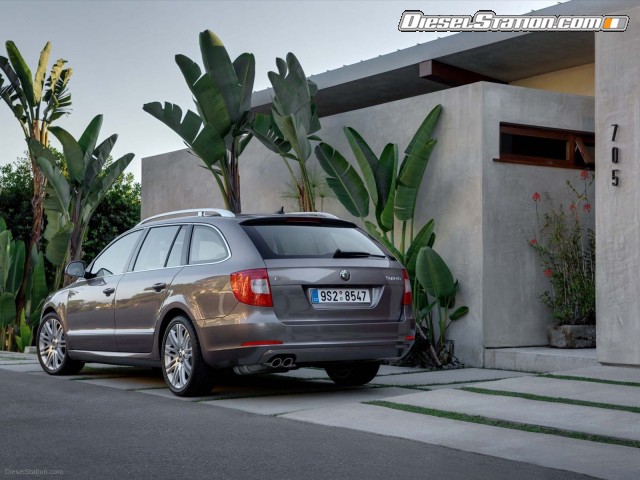 Skoda Superb Combi Picture #0 Skoda Superb Combi Picture #0