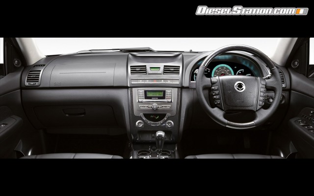 Ssang yong Rexton W 2014 Widescreen Picture #2 Ssang yong Rexton W 2014 Widescreen Picture #2