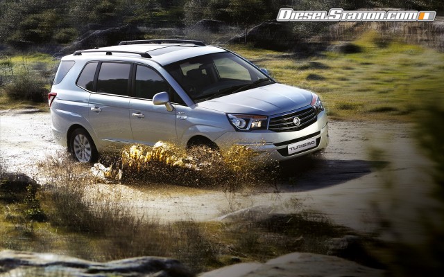 Ssang yong Turismo 2013 Widescreen Picture #10 Ssang yong Turismo 2013 Widescreen Picture #10
