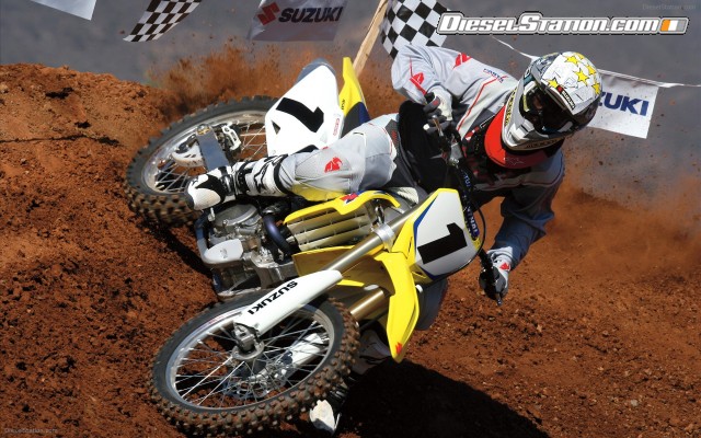 Suzuki 2009 RM Z450 Widescreen Picture #8 Suzuki 2009 RM Z450 Widescreen Picture #8