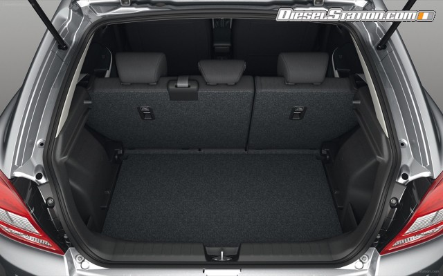 Suzuki Baleno 2016 Widescreen Picture #11 Suzuki Baleno 2016 Widescreen Picture #11