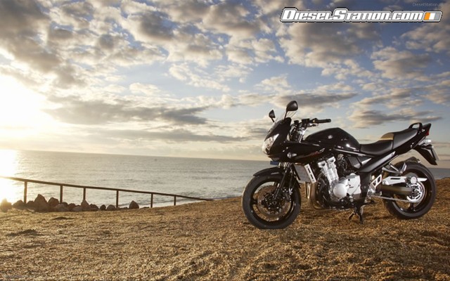 Suzuki Bandit 1250SA Widescreen Picture #1 Suzuki Bandit 1250SA Widescreen Picture #1