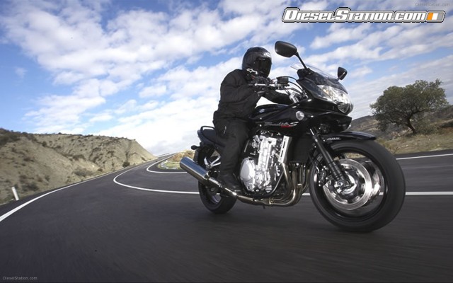 Suzuki Bandit 1250SA Widescreen Picture #21 Suzuki Bandit 1250SA Widescreen Picture #21