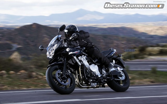 Suzuki Bandit 1250SA Widescreen Picture #5 Suzuki Bandit 1250SA Widescreen Picture #5