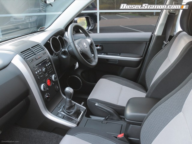 Suzuki GRAND VITARA SZ T 2012 Picture #3 Suzuki GRAND VITARA SZ T 2012 Picture #3