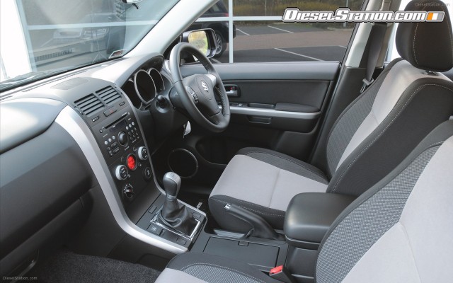 Suzuki GRAND VITARA SZ T 2012 Widescreen Picture #5 Suzuki GRAND VITARA SZ T 2012 Widescreen Picture #5