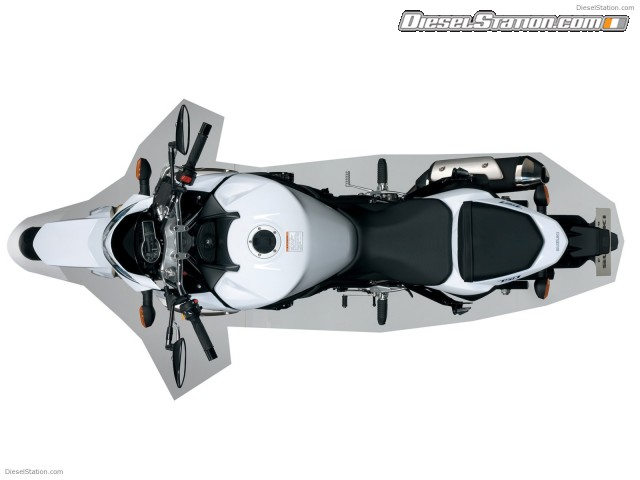 Suzuki GSR750 2011 Picture #13 Suzuki GSR750 2011 Picture #13