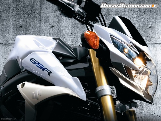 Suzuki GSR750 2011 Picture #8 Suzuki GSR750 2011 Picture #8