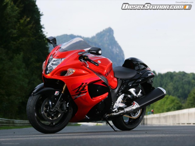 Suzuki GSX 1300R Picture #1 Suzuki GSX 1300R Picture #1