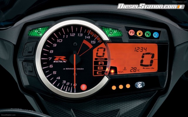 Suzuki GSX R1000 2012 Widescreen Picture #7 Suzuki GSX R1000 2012 Widescreen Picture #7