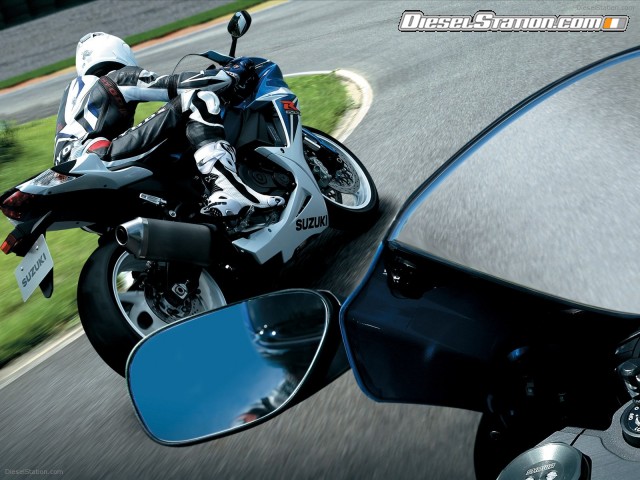 Suzuki GSX R600 2011 Picture #2 Suzuki GSX R600 2011 Picture #2