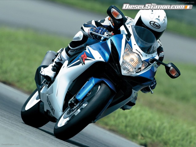 Suzuki GSX R600 2011 Picture #4 Suzuki GSX R600 2011 Picture #4