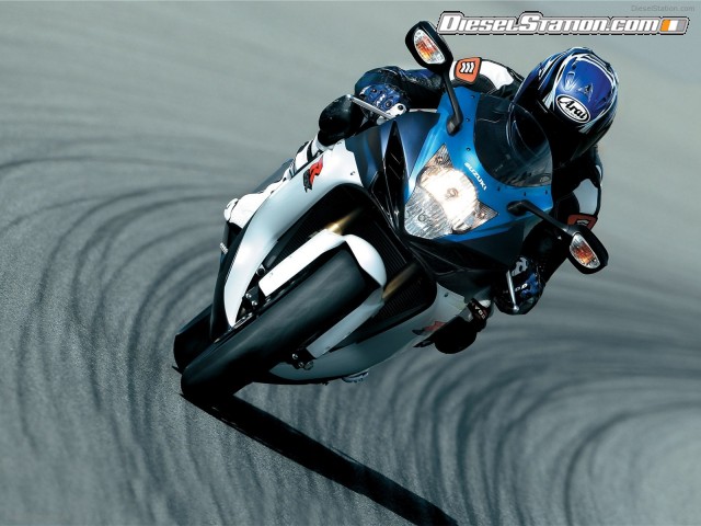 Suzuki GSX R750 2011 Picture #6 Suzuki GSX R750 2011 Picture #6