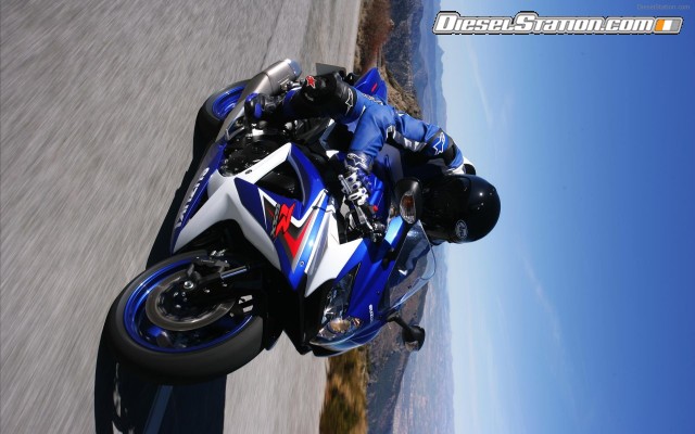 Suzuki GSX R750 Widescreen Picture #8 Suzuki GSX R750 Widescreen Picture #8
