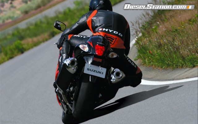 Suzuki Hayabusa turns 10 Widescreen Picture #13 Suzuki Hayabusa turns 10 Widescreen Picture #13