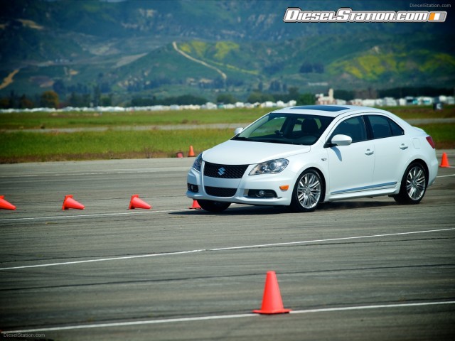Suzuki Kizashi 2011 Picture #14 Suzuki Kizashi 2011 Picture #14