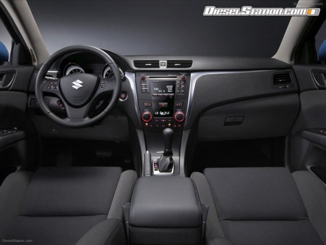 Suzuki Kizashi 2012 Picture #19 Suzuki Kizashi 2012 Picture #19