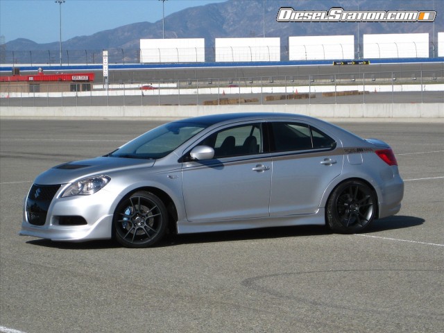 Suzuki Road Race Motorsport Platinum Edition Kizashi Picture #3 Suzuki Road Race Motorsport Platinum Edition Kizashi Picture #3