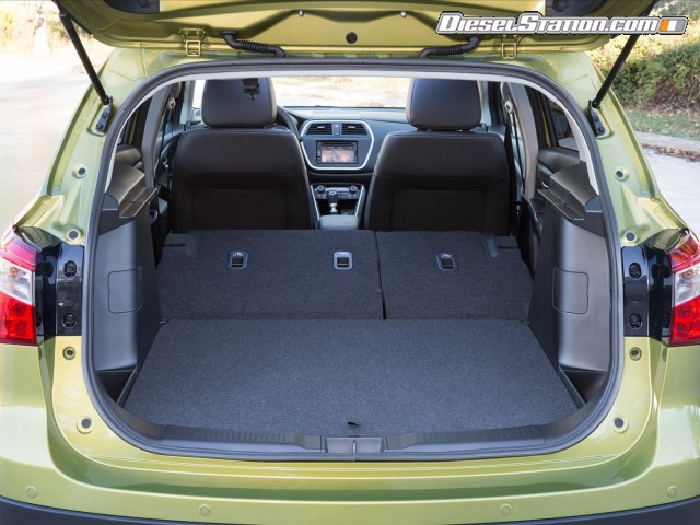 Suzuki SX4 Crossover 2014 Picture #25 Suzuki SX4 Crossover 2014 Picture #25