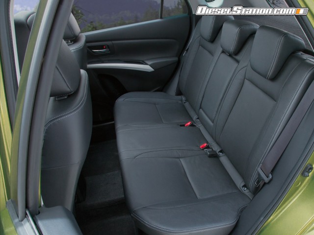 Suzuki SX4 Crossover 2014 Picture #2 Suzuki SX4 Crossover 2014 Picture #2