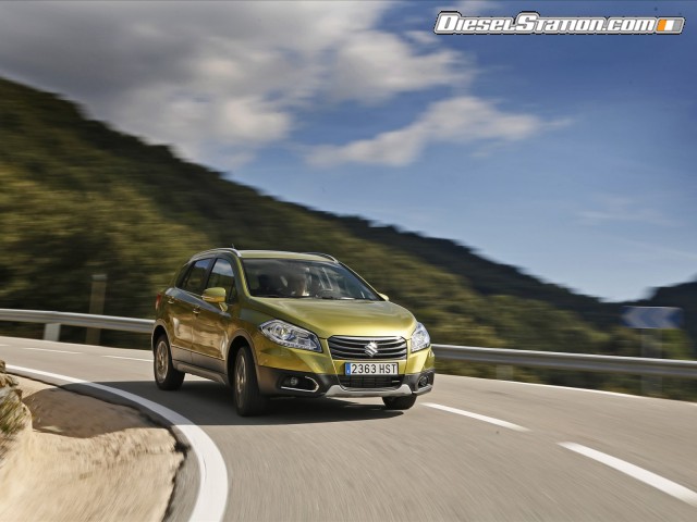 Suzuki SX4 Crossover 2014 Picture #8 Suzuki SX4 Crossover 2014 Picture #8