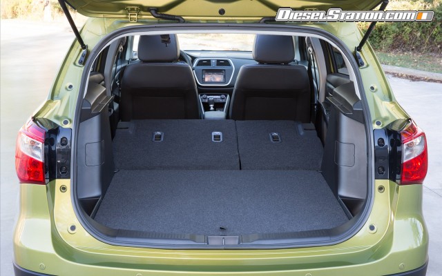 Suzuki SX4 Crossover 2014 Widescreen Picture #47 Suzuki SX4 Crossover 2014 Widescreen Picture #47