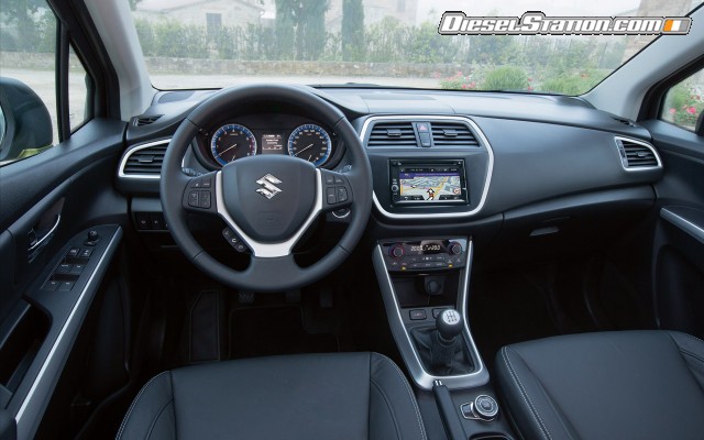 Suzuki SX4 Crossover 2014 Widescreen Picture #15 Suzuki SX4 Crossover 2014 Widescreen Picture #15