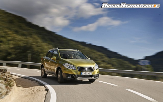 Suzuki SX4 Crossover 2014 Widescreen Picture #31 Suzuki SX4 Crossover 2014 Widescreen Picture #31