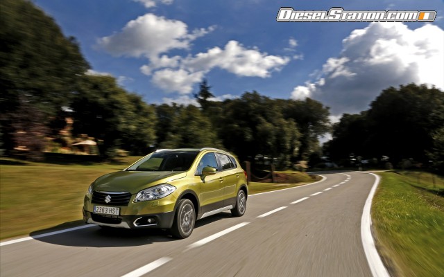Suzuki SX4 Crossover 2014 Widescreen Picture #14 Suzuki SX4 Crossover 2014 Widescreen Picture #14